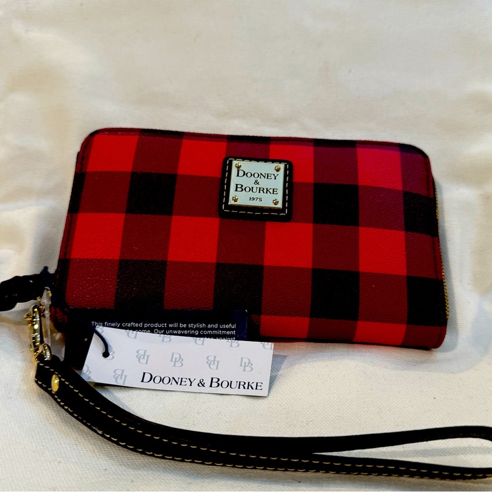 NWT Dooney & Bourke Red and Black Plaid Wristlet